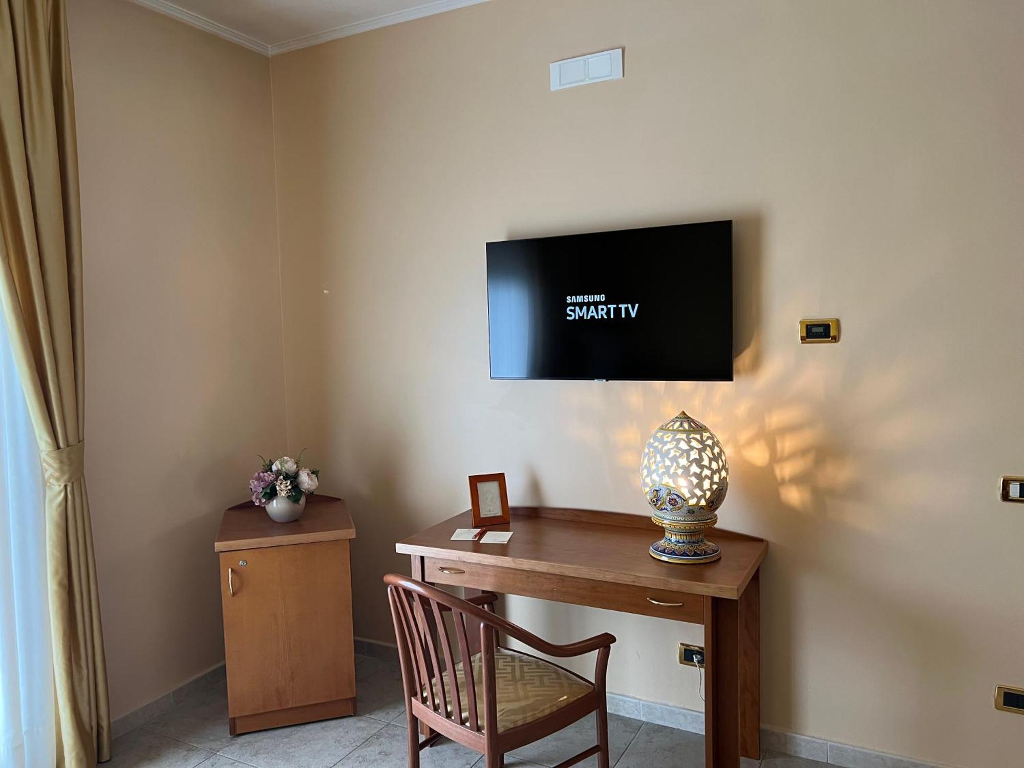 Tufino Hotel Maddaloni מראה חיצוני תמונה